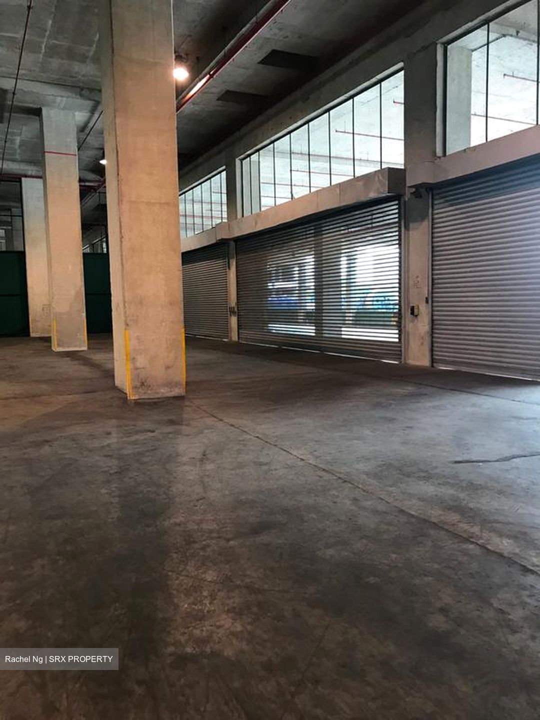 Gul Way (D22), Warehouse #510563051